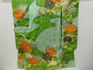 リサイクル　菊模様刺繍振袖